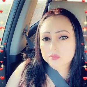 Meet your Posher, Desiree